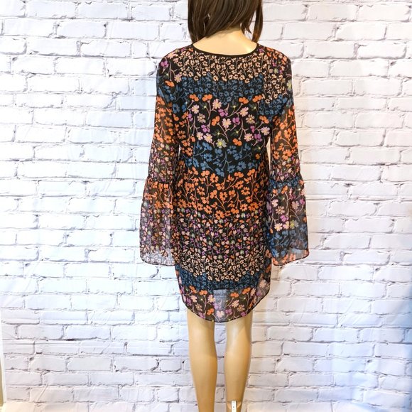 BCBGeneration, Boho BCBG lace up front floral print dress with bell sleeves - Picture 8 of 15